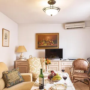 Apartamento Beautiful In With Kitchenette